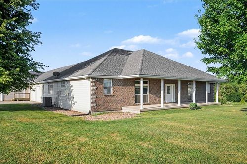 31005 Nottingham Ln, Lawson, MO, 64062-8408 | Card Image