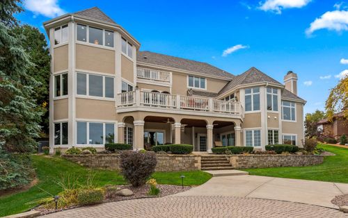 1800 E Juniper Way, Hartland, WI, 53029-8668 | Card Image