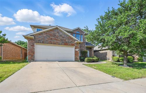2668 Silver Hill Dr, Fort Worth, TX, 76131-2085 | Card Image