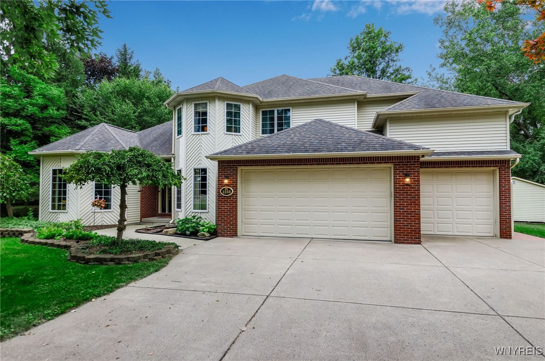 Lapham Rd, East Aurora, NY 14052