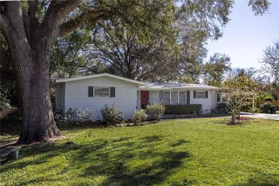 311 Nw 8 Th Street, House other with 3 bedrooms, 2 bathrooms and null parking in Williston FL | Image 2