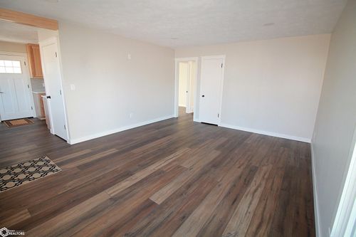 819 S 19th St, Clarinda, IA, 51632-2525 | Card Image