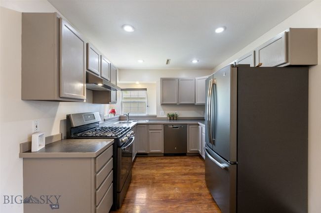 Kitchen | Image 8