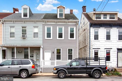 570 W Princess St, YORK, PA, 17401-3765 | Card Image