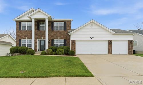 912 Hampshire Heath Dr, O Fallon, MO, 63368-8366 | Card Image