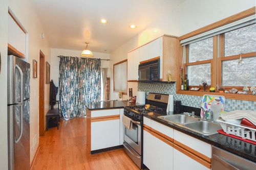 apt-2-3713 N Janssen Ave, Chicago, IL, 60613-3773 | Card Image