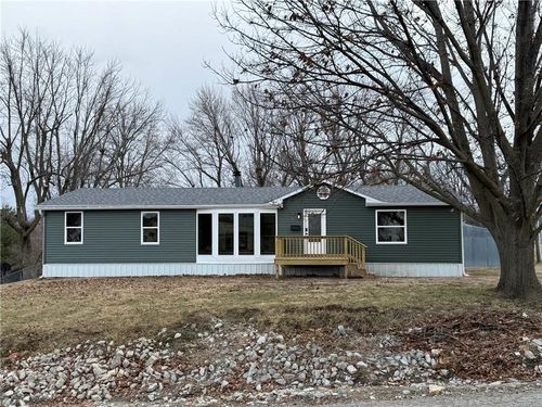 104 E Missouri St, Oregon, MO, 64473-8125 | Card Image