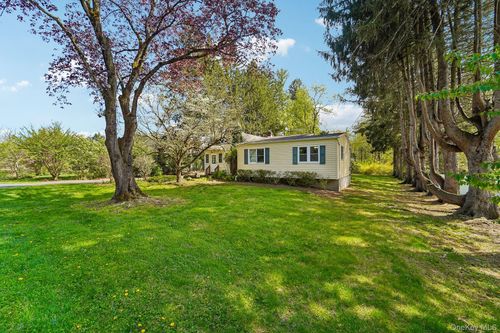 30 Pine Ln, New City, NY, 10956-6522 | Card Image