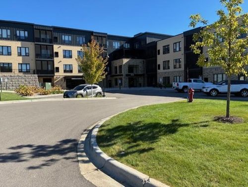 apt-308-1948 W Wayzata Blvd, Long Lake, MN, 55356-5508 | Card Image