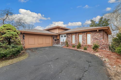 3518 S Manor Dr, Lansing, IL, 60438-3627 | Card Image