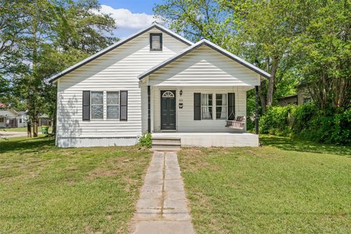 511 W Navasota St, Groesbeck, TX, 76642-1632 | Card Image