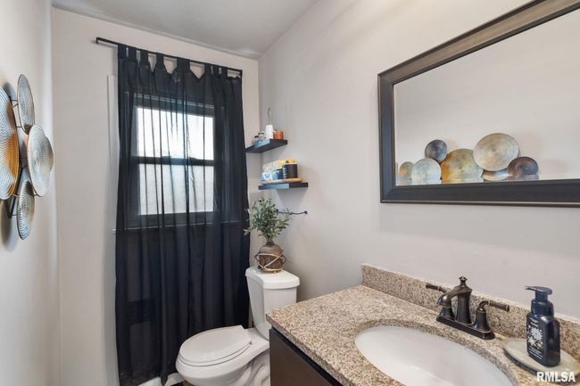 2149 W 30 Th St, House other with 3 bedrooms, 3 bathrooms and null parking in Davenport IA | Image 13