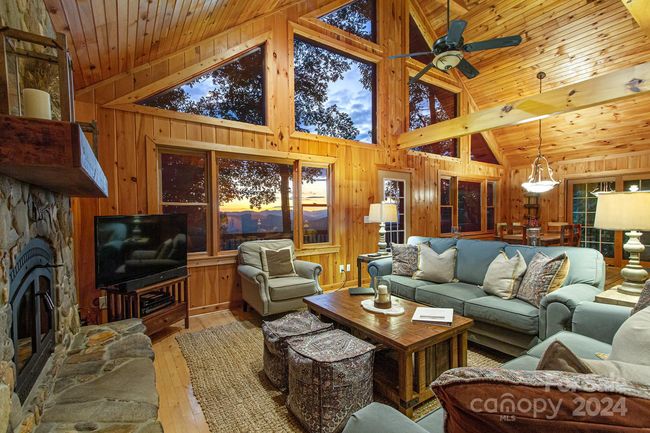 639 Deer Ridge Rd, House other with 2 bedrooms, 3 bathrooms and null parking in Bryson City NC | Image 40