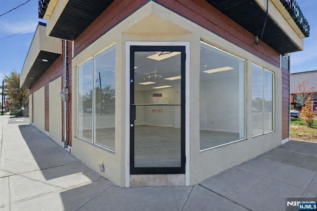 27-16 Broadway, Fair Lawn, NJ 07410