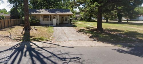 111 N Ruddle Rd, Blytheville, AR, 72315-2116 | Card Image