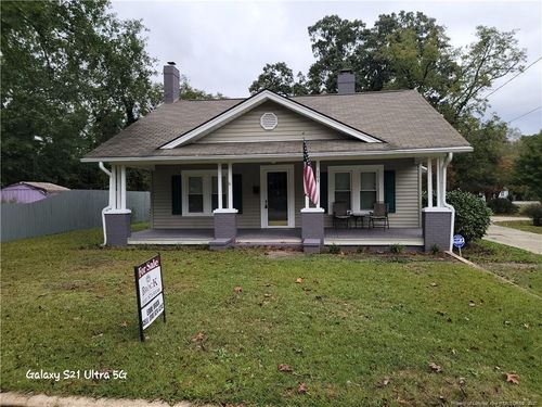 209 E Elwood Ave, Raeford, NC, 28376-2922 | Card Image