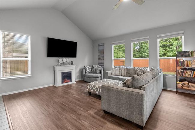 20906 Cypress Overlook Trl, House other with 5 bedrooms, 3 bathrooms and 2 parking in Humble TX | Image 10