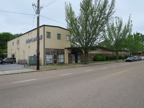 871 S Cooper St, Memphis, TN, 38104-5447 | Card Image