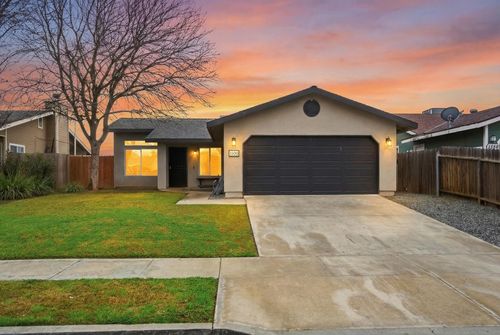 1500 Deer Creek Street, Tulare, CA, 93274 | Card Image