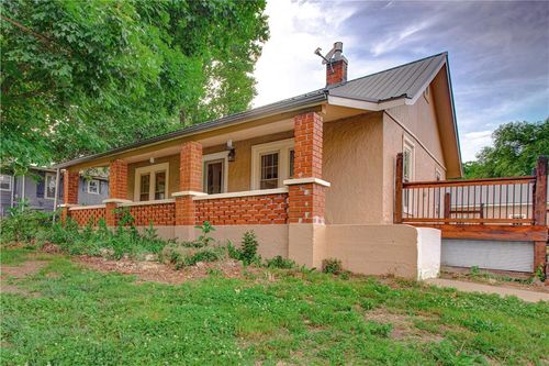 300 W 3rd St, Freeman, MO, 64746-9735 | Card Image