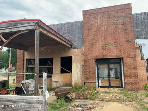 100 Highway 51 S, Sardis, MS, 38666-1517 | Card Image