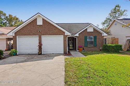 842 Ravenwood Court, Biloxi, MS, 39532 | Card Image