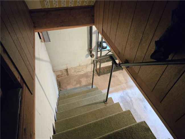 1126 Slate Point Rd, House other with 3 bedrooms, 1 bathrooms and 1 parking in Vandergrift PA | Image 27