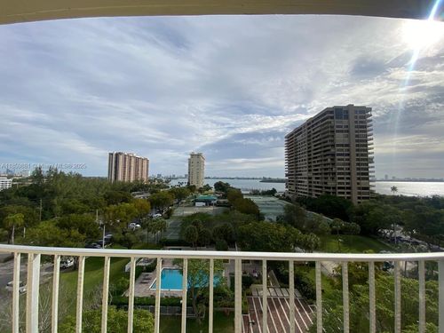 8f-11111 Biscayne Blvd, Miami, FL, 33181-3404 | Card Image