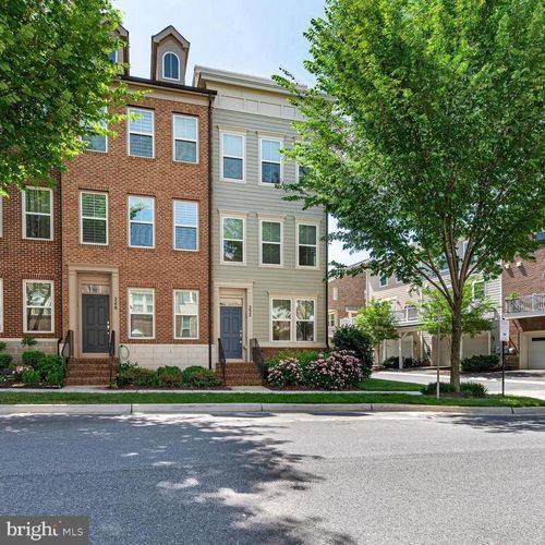 252 Hemingway Dr, GAITHERSBURG, MD, 20878-4517 | Card Image