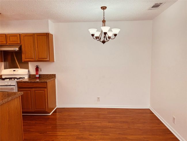 1917 Margalene Way, Home with 3 bedrooms, 2 bathrooms and 2 parking in Austin TX | Image 5