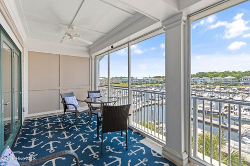 305-2571 St James Dr, Southport, NC, 28461-8496 | Card Image