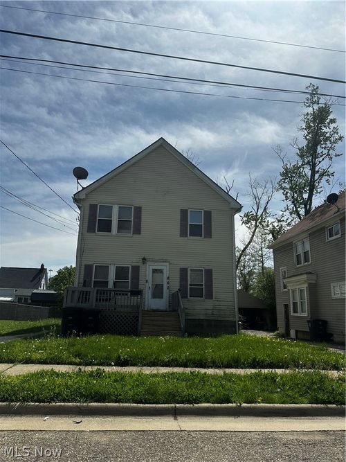 860 Biruta Street, Akron, OH, 44307 | Card Image