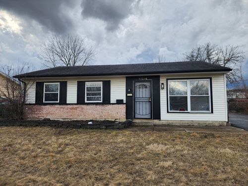17216 Peach Grove Ln, Hazel Crest, IL, 60429-1520 | Card Image