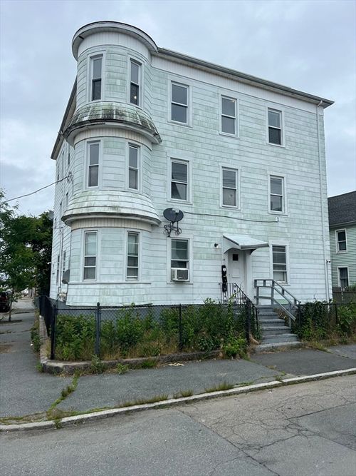 3-49 Division St, New Bedford, MA, 02744-1713 | Card Image