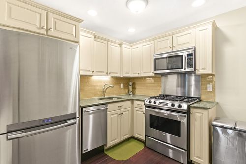 12-239 Main St, Reading, MA, 01867-3647 | Card Image