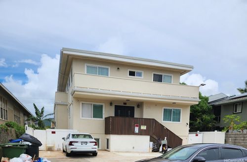 3214 Esther St, Honolulu, HI, 96815-4132 | Card Image