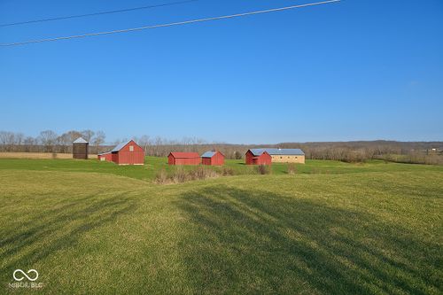 8680 S Strain Ridge Rd, Bloomington, IN, 47401-8460 | Card Image