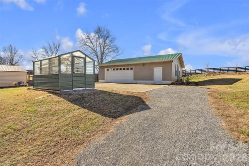 280 Forest Acres Ln, Taylorsville, NC, 28681-3445 | Card Image