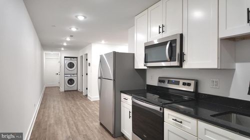 1-213 Seaton Pl Ne, WASHINGTON, DC, 20002-1528 | Card Image