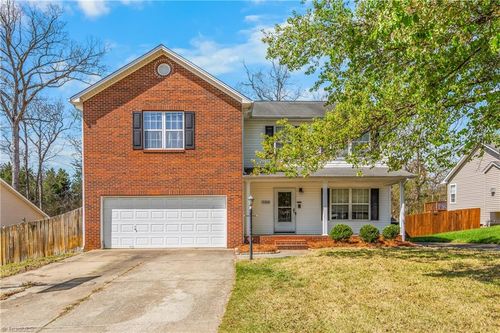 5460 Angel Oaks Dr, Winston Salem, NC, 27105-9110 | Card Image