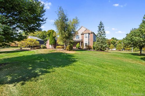 32498 Sandstone, Farmington Hills, MI, 48334-4321 | Card Image