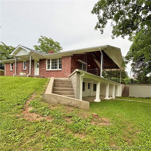 895 Brigetta Dr Ne, Corydon, IN, 47112-1645 | Card Image