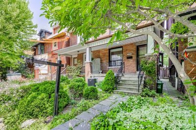 773 Markham St, Home with 5 bedrooms, 3 bathrooms and 1 parking in Toronto ON | Image 2