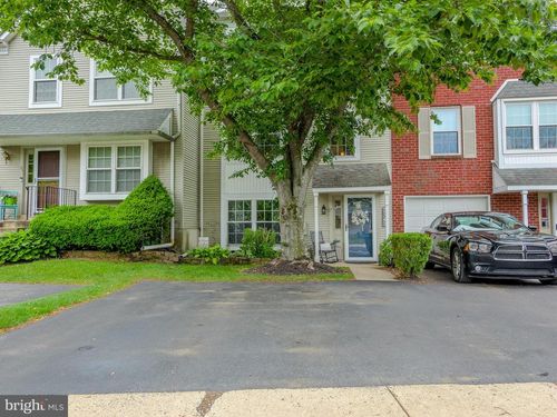 44 Eusden Dr, ASTON, PA, 19014-1240 | Card Image