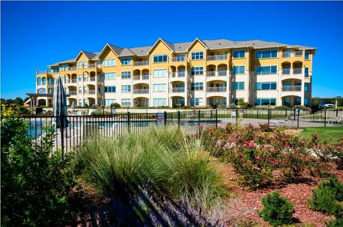 3304-9900 Northshore Boulevard, Corsicana, TX, 75109 | Card Image