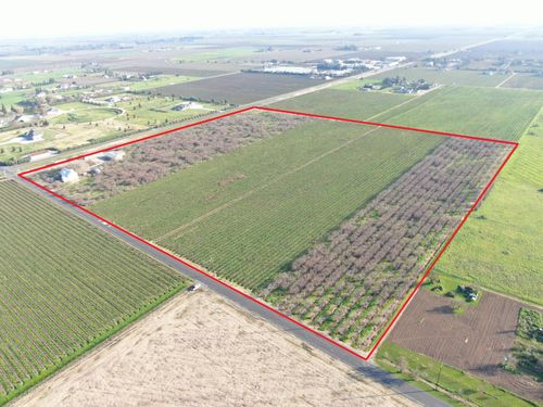 5954 E Hogan Ln, Lodi, CA, 95240-9440 | Card Image