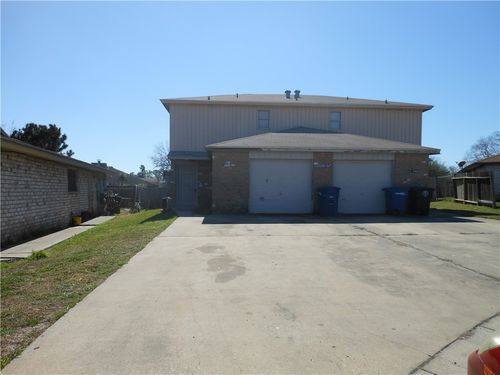 2-11605 Post Oak Cir, Corpus Christi, TX, 78410-3719 | Card Image