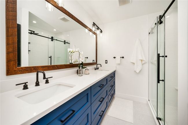 1820 W 11 Th St, House other with 3 bedrooms, 3 bathrooms and 1 parking in Patterson Hts PA | Image 7