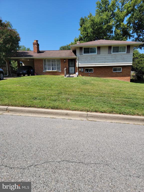 George Washington Dr, Temple Hills, MD 20748