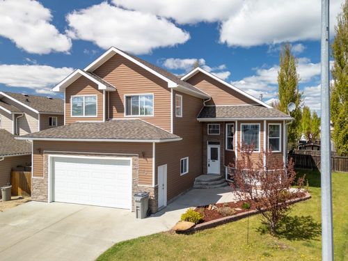 39 Cedar Hts, Whitecourt, AB, T7S0A4 | Card Image